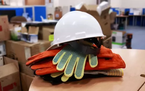 Women Into Construction Hangs Its Hat Up